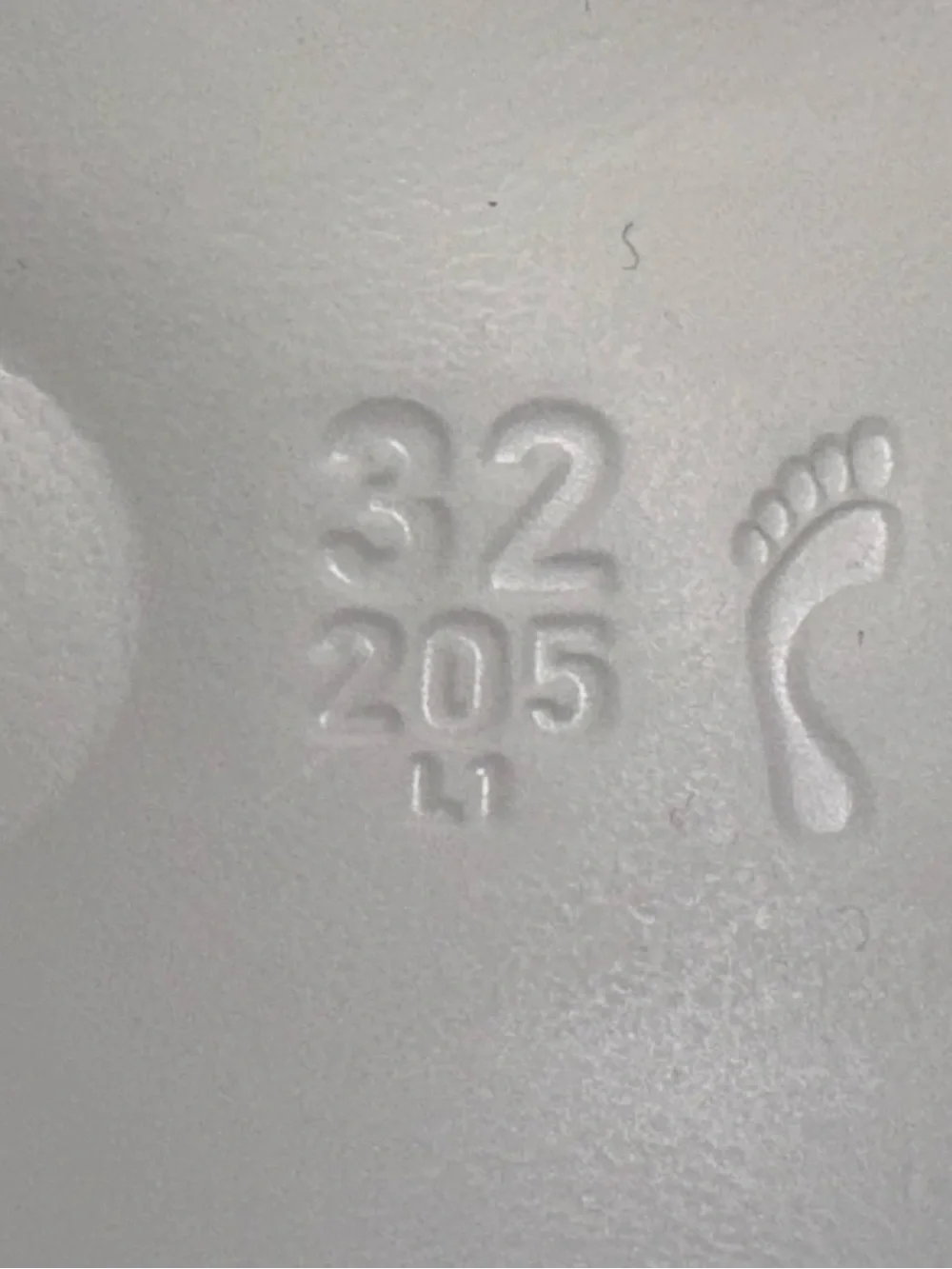 BIRKENSTOCK WHITE EVA Rubber sandals unisex youth girl’s boys size 1